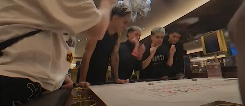 Brunenger durante un stream de casino